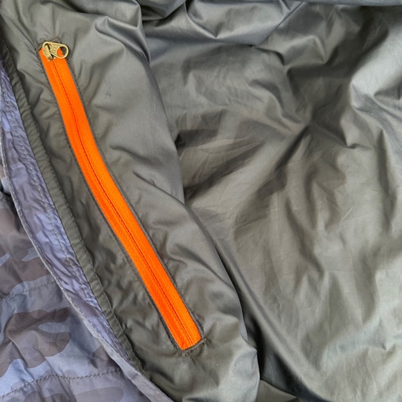 Peter Millar Men's Hyperlight Blue Camo Zip Up Vest Size XLT - Picture 4 of 5